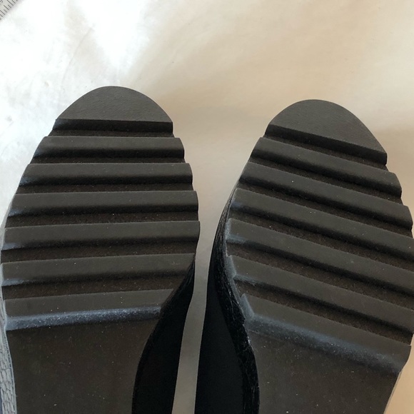 Elegant black platform loafers. - Picture 5 of 8